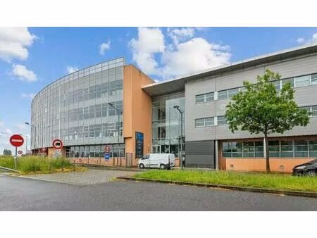 vente bureaux 112 m² à 1 834 m²