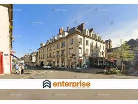 location commerce 395 m²