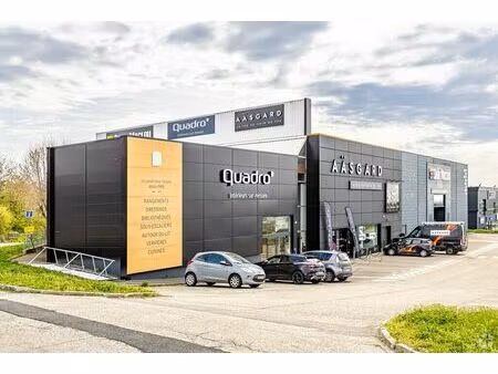 location commerce 237 m²