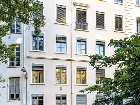 location commerce lyon 1er 69001 49m²