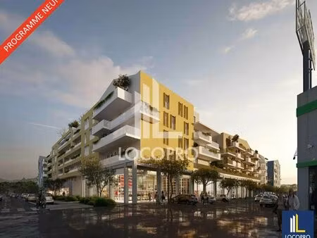 location commerce 251 m²