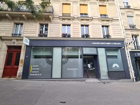 location commerce 152 m²