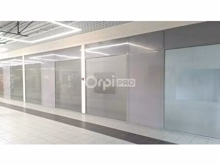 location commerce 72 m² à 216 m²