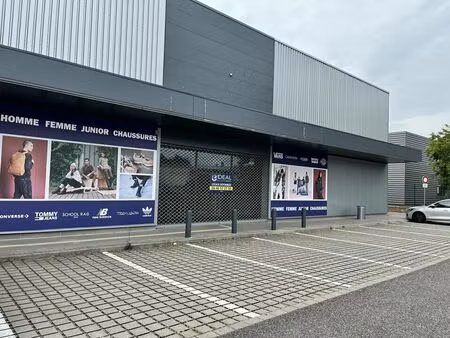 location commerce 538 m²
