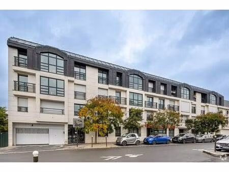 location commerce boulogne-billancourt 92100 255m²