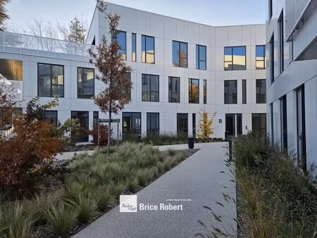 vente bureaux 185 m² à 3 741 m²