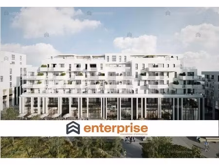 location commerce 200 m²