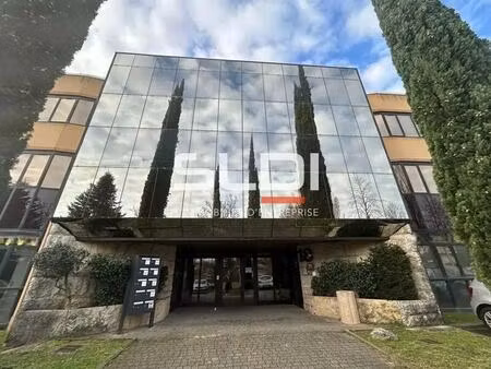 vente bureaux 200 m² à 500 m²