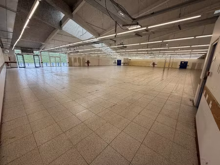 location commerce barentin 76360 1500m²
