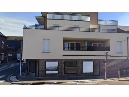 location commerce 120 m²