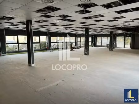 location commerce 380 m²