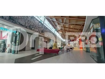 location commerce 80 m²