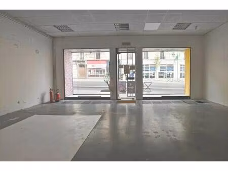 location commerce 90 m²