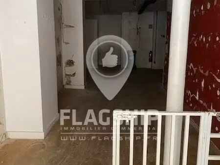 location commerce 72 m²