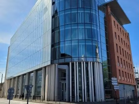 vente bureaux 643 m²