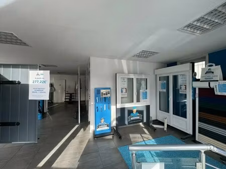 location commerce 280 m²