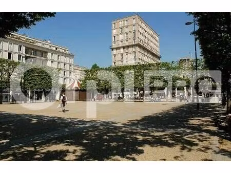 location commerce le havre 76600 164m²