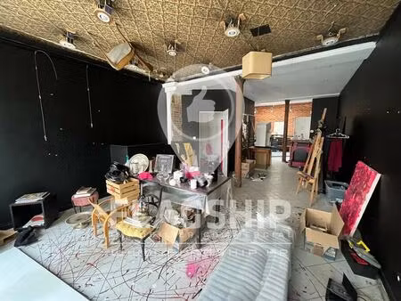 location commerce 65 m²