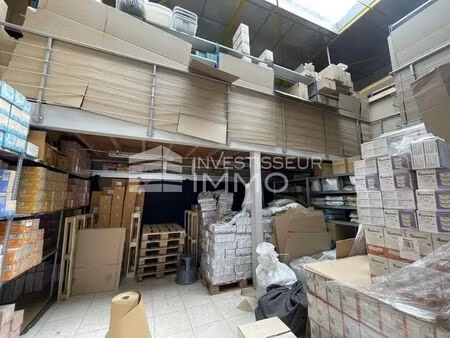 location commerce 259 m²
