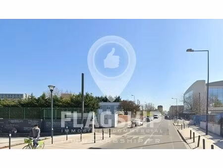 location commerce romainville 93230 600m²