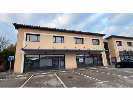 location commerce saint-denis-lès-bourg 01000 88m² à 176m²