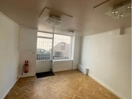 location commerce 34 m²