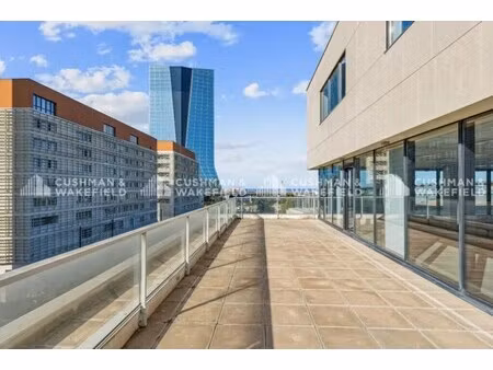 vente bureaux 305 m² à 513 m²