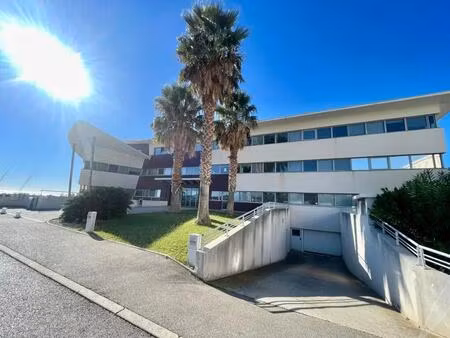 vente bureaux 714 m²