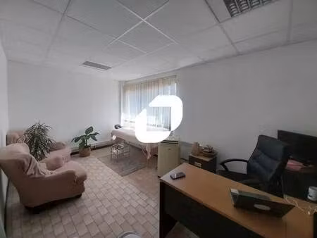 vente bureaux 63 m²