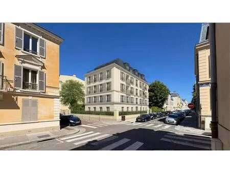 vente bureaux 106 m² à 493 m²