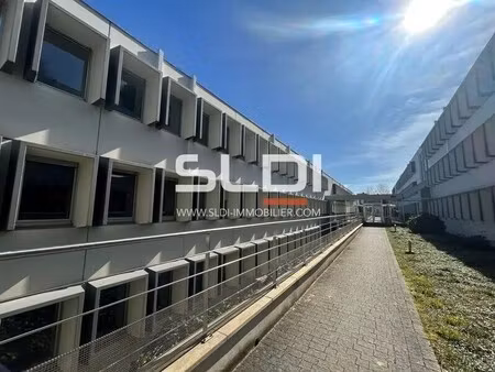 vente bureaux 593 m²