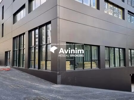vente bureaux 122 m² à 182 m²