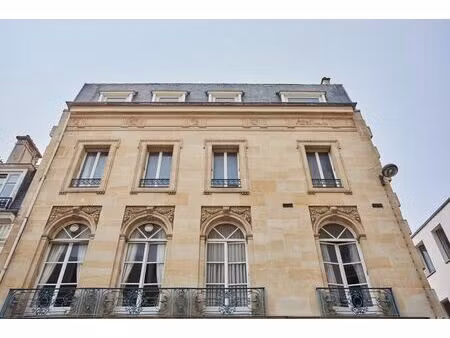 vente bureaux 608 m²