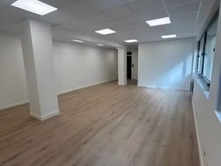 vente bureaux 104 m²