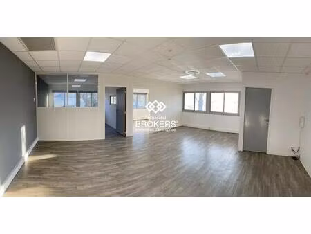 vente bureaux 67 m²