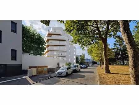 vente commerce 166 m²