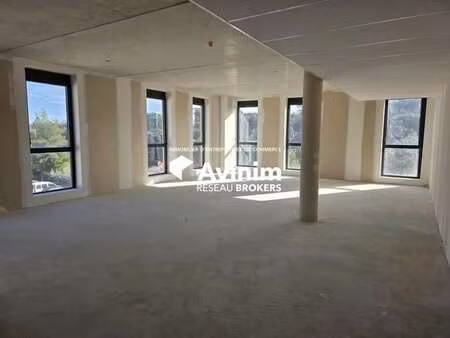 vente bureaux 47 m² à 106 m²
