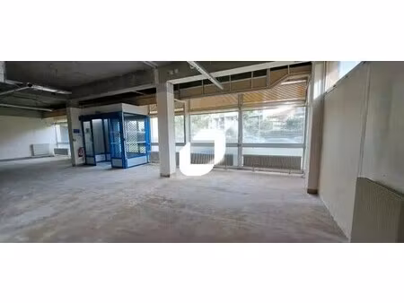 vente bureaux 93 m² à 331 m²