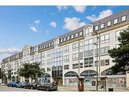 vente bureaux 93 m² à 1 393 m²