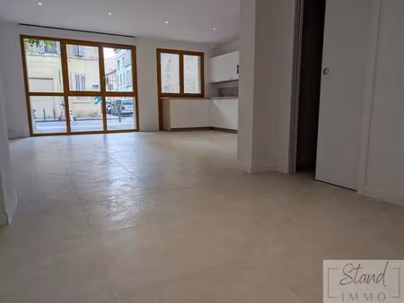 vente bureaux 64 m²