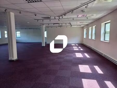 vente bureaux 131 m² à 771 m²
