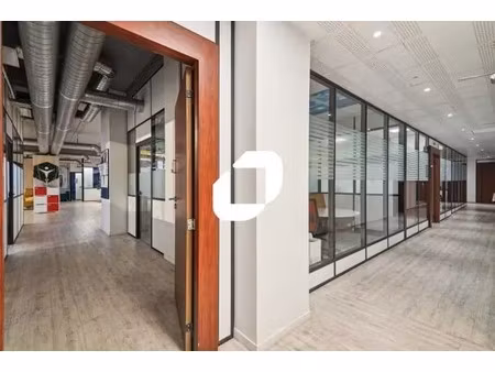 vente bureaux 708 m²