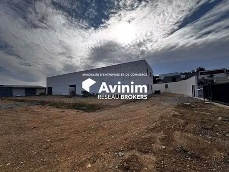 vente terrain 2 000 m²