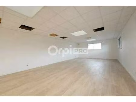 vente bureaux 187 m² à 1 418 m²