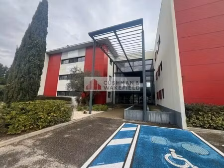 vente bureaux 275 m² à 665 m²