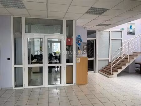 vente bureaux 601 m²
