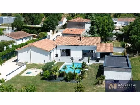 maison contemporaine aux portes de la ville