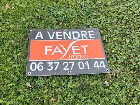 vente terrain 9 700 m²