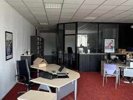 vente bureaux 121 m²