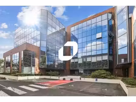 vente bureaux 245 m² à 748 m²